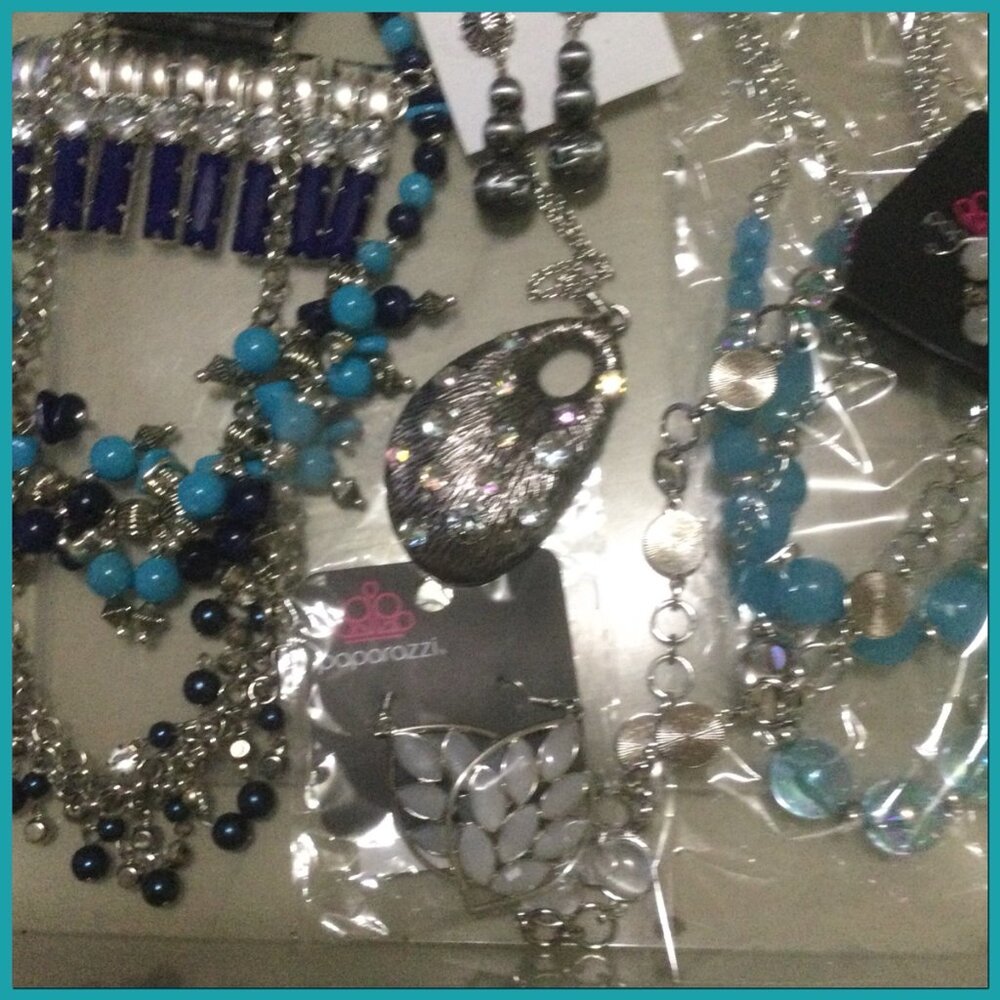NewOnCard Jewelry Lot_NC2,26pc